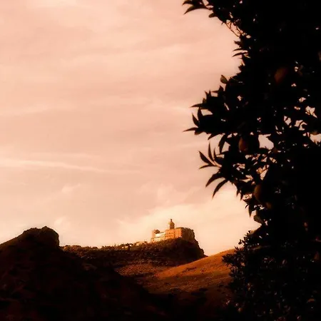 Ξενοδοχείο με διαμερίσματα Michelangelo's House Gioiosa Marea